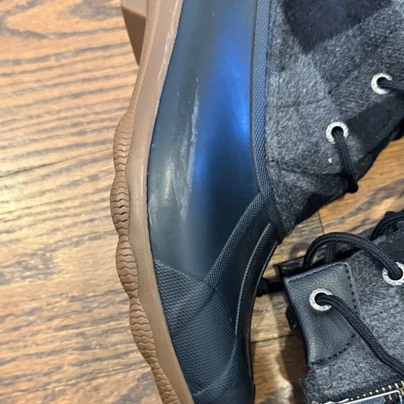 Sperry Woman’s  Black Lace-Up Duck Boots with plaid material. Size- 8 - Picture 6 of 8